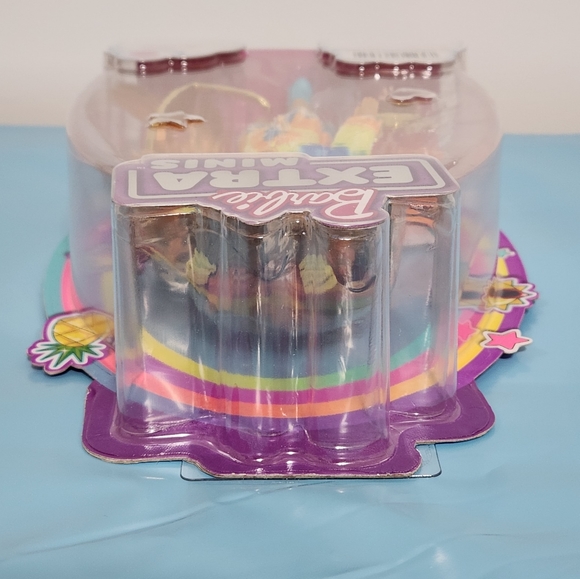 Barbie #5 Extra Minis NIB Pinapple Doll Mattel with Accessories & Stand - Picture 5 of 6